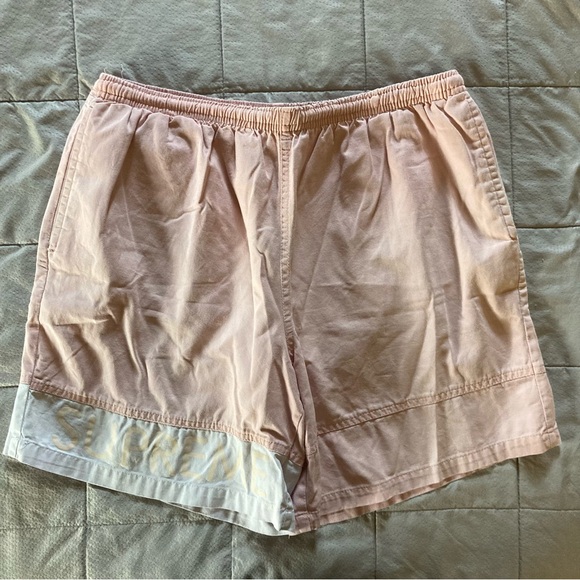Supreme Banner Swim Trunks Mens XL Mesh Lined Pockets 7” Inseam Beach Surf - Picture 1 of 13